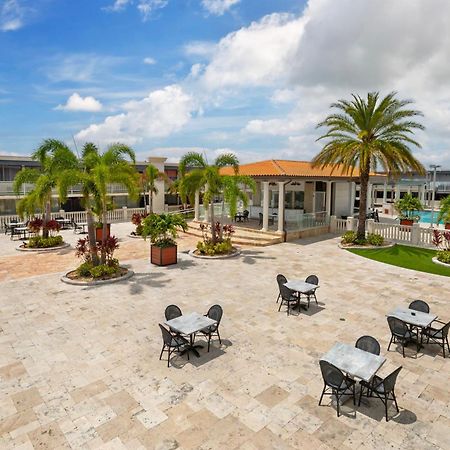 Quality Inn And Conference Center Tampa-Brandon Heartland Eksteriør billede