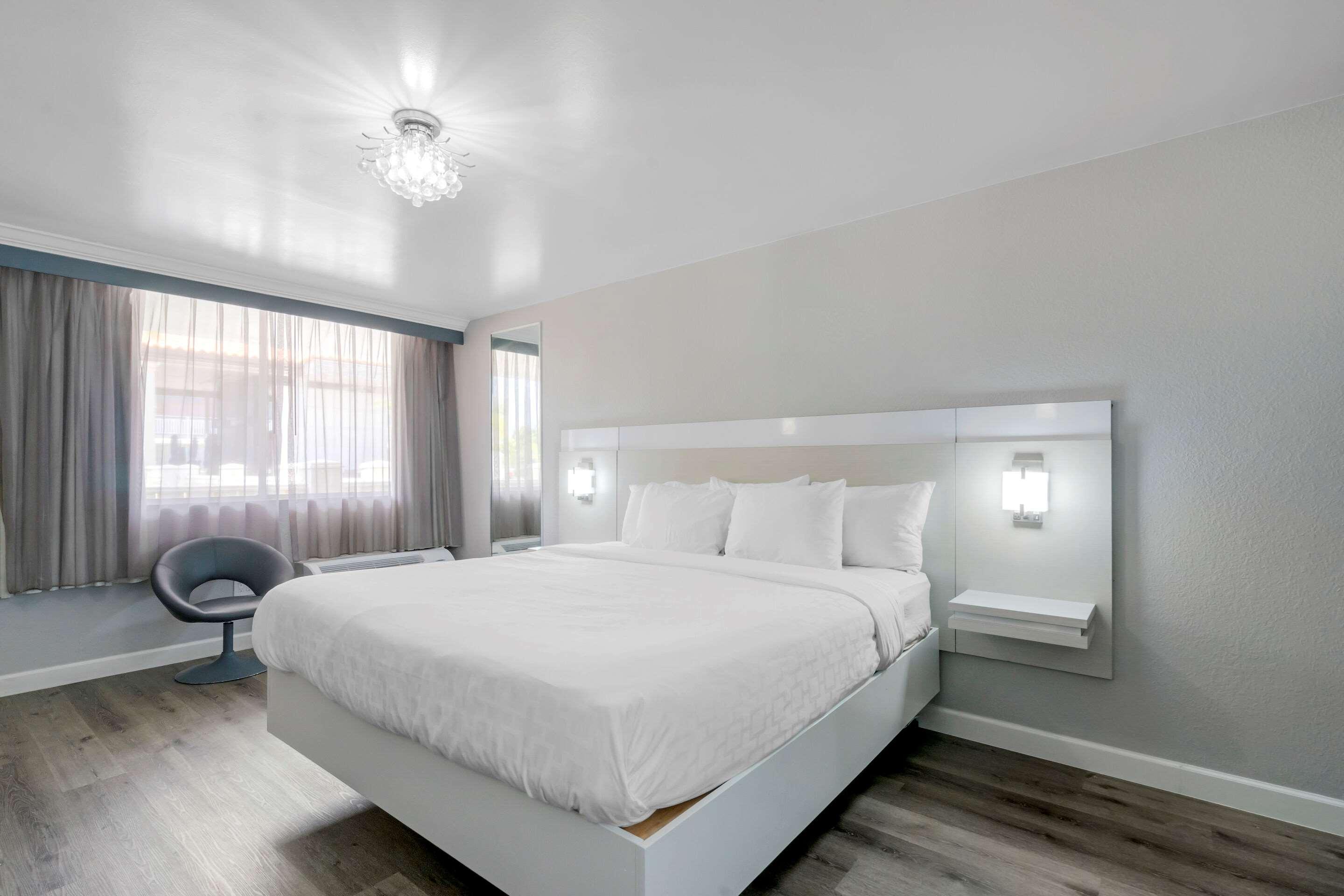 Quality Inn And Conference Center Tampa-Brandon Heartland Eksteriør billede