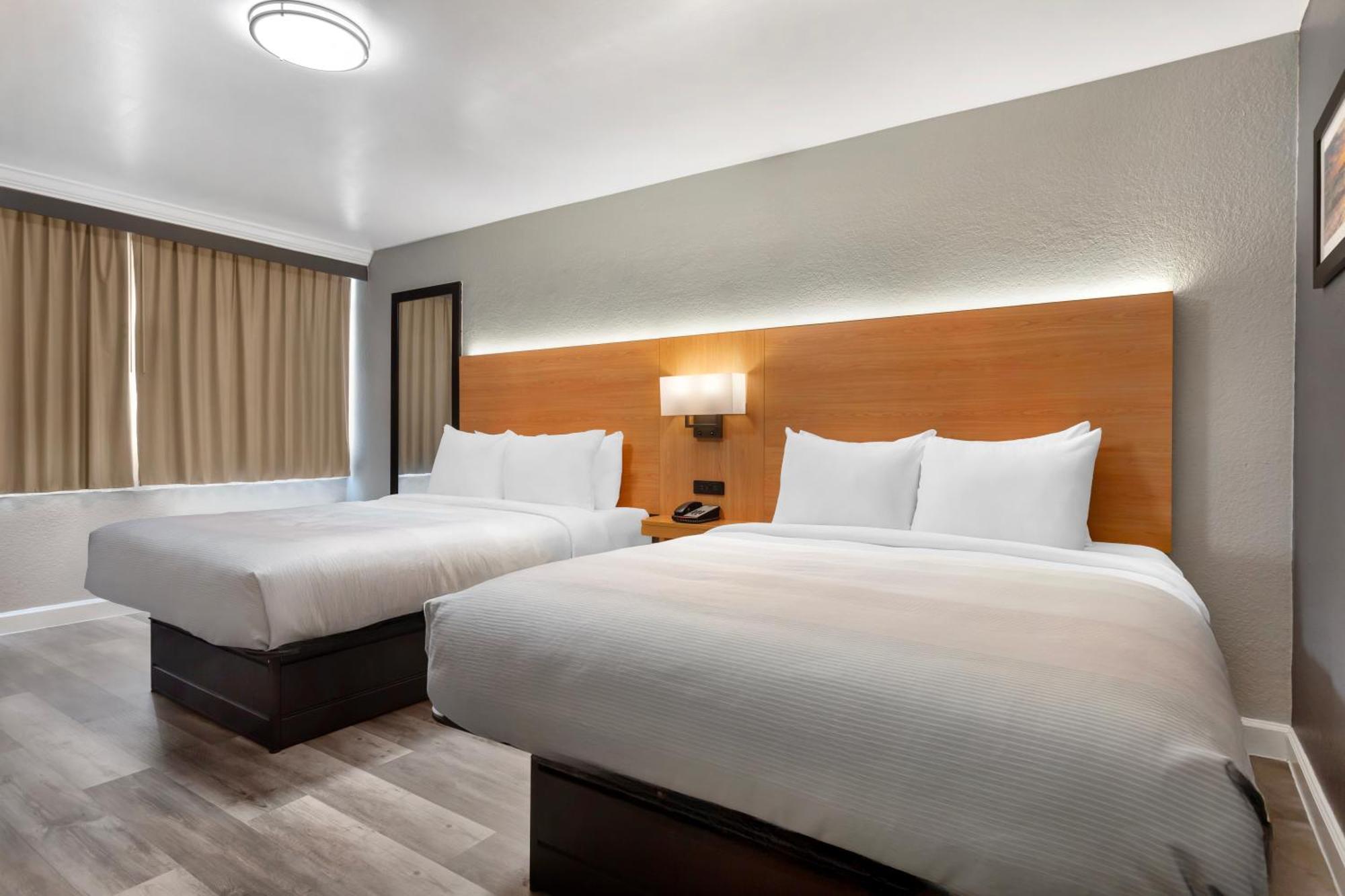 Quality Inn And Conference Center Tampa-Brandon Heartland Eksteriør billede
